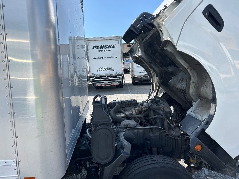 Medium Duty Box Truck-Light and Medium Duty Trucks-Hino-2018-195-Abbotsford-BC-151,497\n\t\tkm-$ 44,750 - Image 23