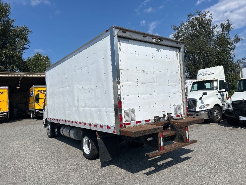 Medium Duty Box Truck-Light and Medium Duty Trucks-Hino-2018-195-Abbotsford-BC-151,497\n\t\tkm-$ 44,750 - Image 6