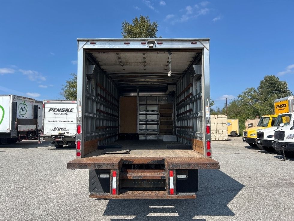 Medium Duty Box Truck-Light and Medium Duty Trucks-Hino-2018-195-Abbotsford-BC-151,497\n\t\tkm-$ 44,750 - Image 8
