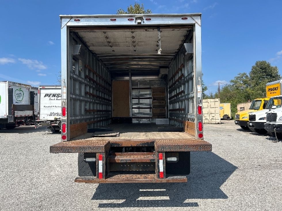 Medium Duty Box Truck-Light and Medium Duty Trucks-Hino-2018-195-Abbotsford-BC-151,497\n\t\tkm-$ 44,750 - Image 9