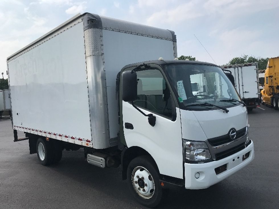 Medium Duty Box Truck-Light and Medium Duty Trucks-Hino-2018-195-Bensalem-PA-133,071\n\t\tmiles-$ 34,250 - Image 1