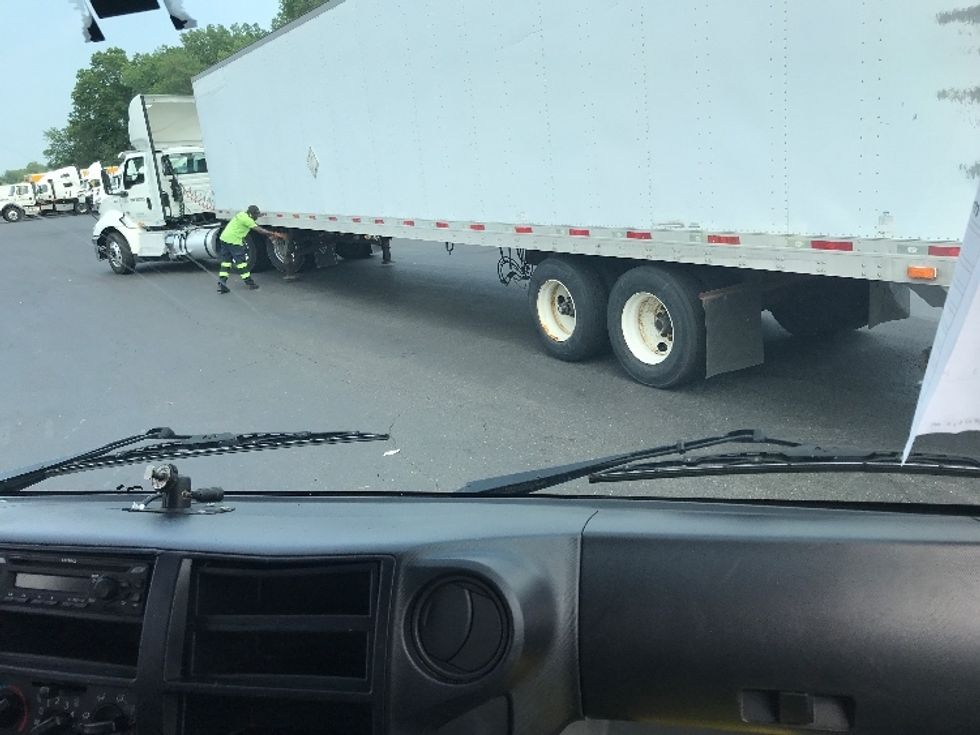 Medium Duty Box Truck-Light and Medium Duty Trucks-Hino-2018-195-Bensalem-PA-133,071\n\t\tmiles-$ 34,250 - Image 19