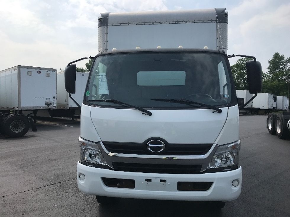 Medium Duty Box Truck-Light and Medium Duty Trucks-Hino-2018-195-Bensalem-PA-133,071\n\t\tmiles-$ 34,250 - Image 2