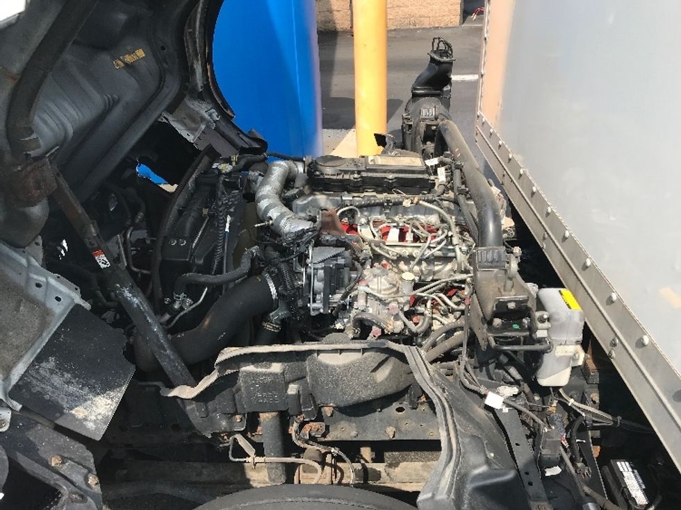 Medium Duty Box Truck-Light and Medium Duty Trucks-Hino-2018-195-Bensalem-PA-133,071\n\t\tmiles-$ 34,250 - Image 22