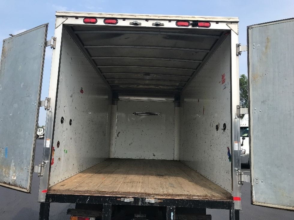 Medium Duty Box Truck-Light and Medium Duty Trucks-Hino-2018-195-Bensalem-PA-133,071\n\t\tmiles-$ 34,250 - Image 8