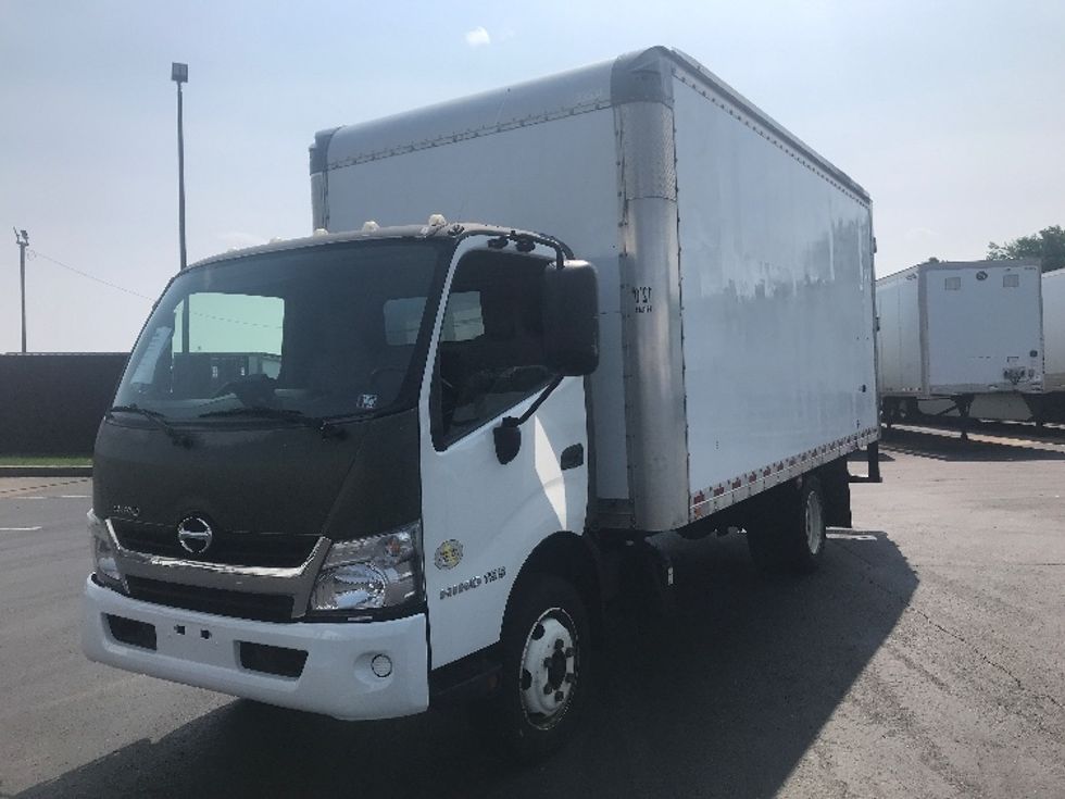 Medium Duty Box Truck-Light and Medium Duty Trucks-Hino-2018-195-Bensalem-PA-160,878\n\t\tmiles-$ 32,000 - Image 1
