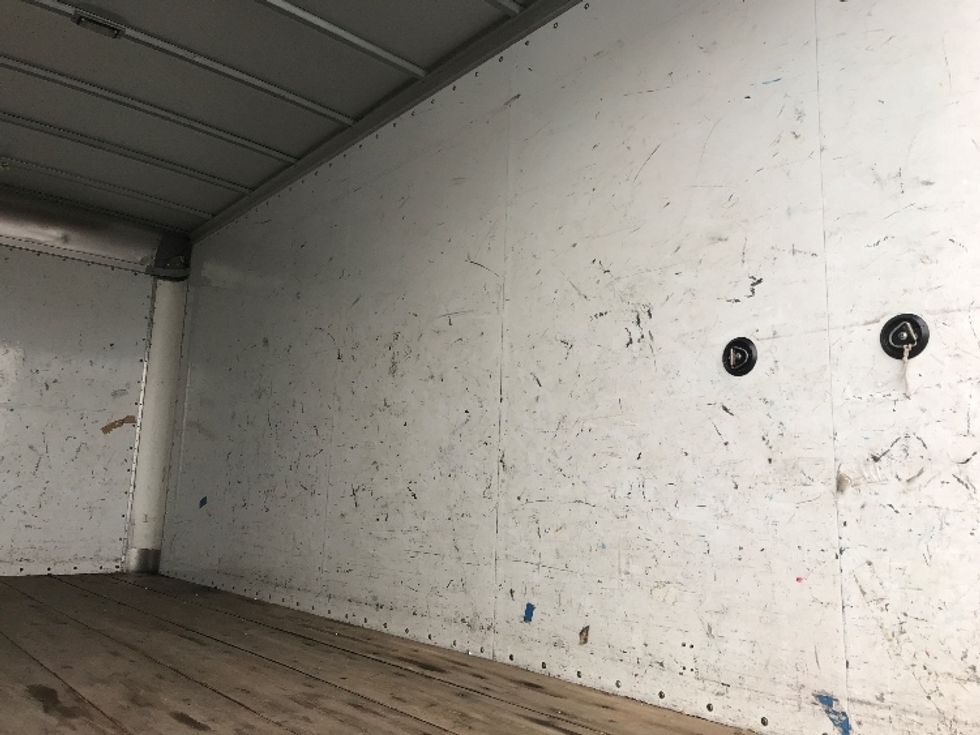 Medium Duty Box Truck-Light and Medium Duty Trucks-Hino-2018-195-Bensalem-PA-162,221\n\t\tmiles-$ 31,750 - Image 11