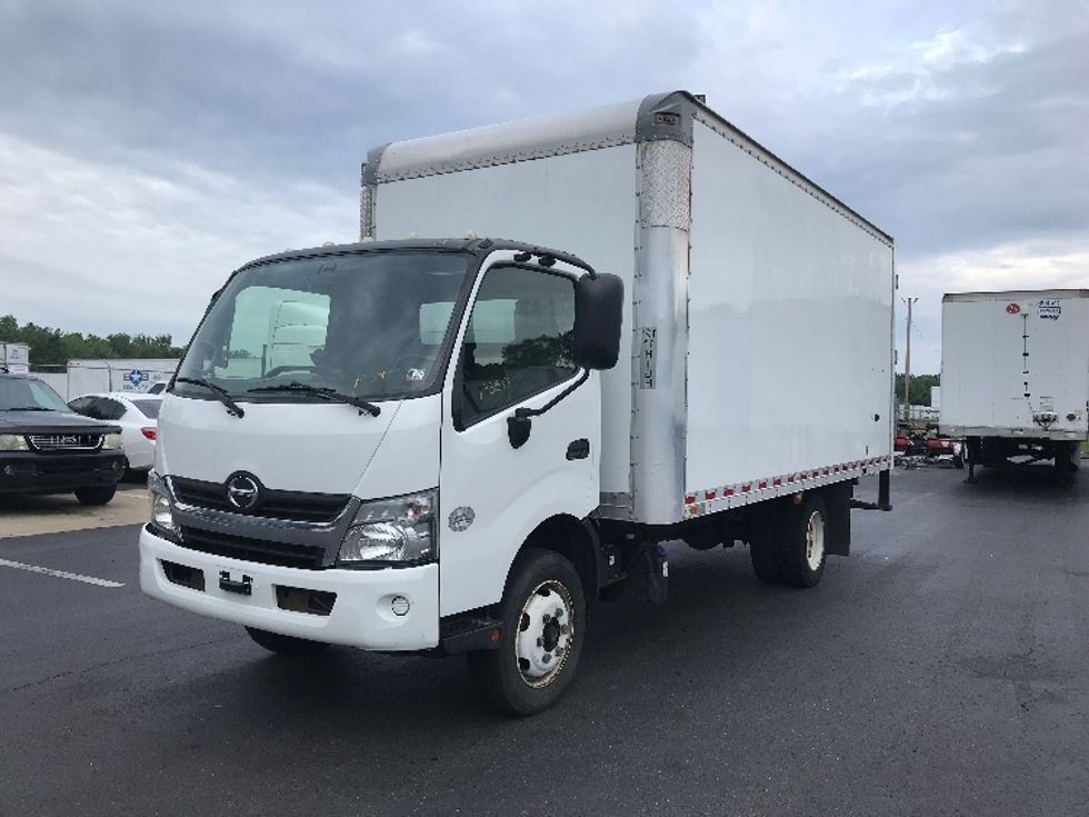 Medium Duty Box Truck-Light and Medium Duty Trucks-Hino-2018-195-Bensalem-PA-162,221\n\t\tmiles-$ 31,750 - Image 3