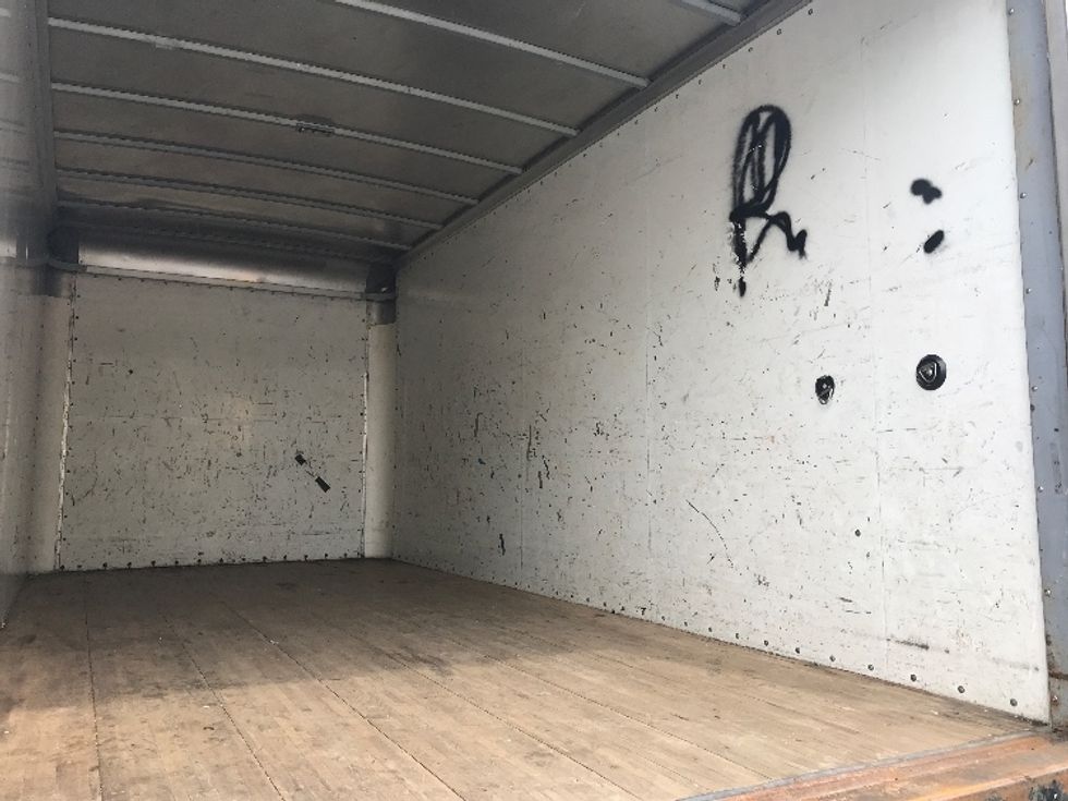 Medium Duty Box Truck-Light and Medium Duty Trucks-Hino-2018-195-Bensalem-PA-204,998\n\t\tmiles-$ 24,250 - Image 11