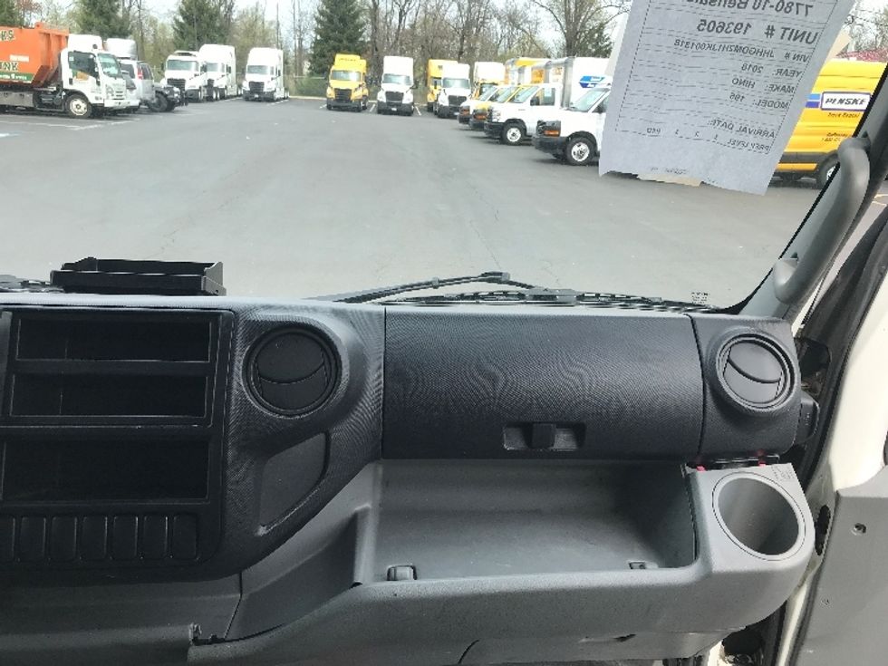 Medium Duty Box Truck-Light and Medium Duty Trucks-Hino-2018-195-Bensalem-PA-204,998\n\t\tmiles-$ 24,250 - Image 19