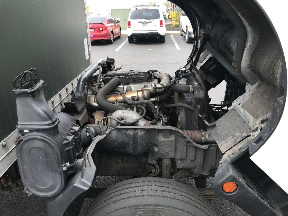 Medium Duty Box Truck-Light and Medium Duty Trucks-Hino-2018-195-Bensalem-PA-204,998\n\t\tmiles-$ 24,250 - Image 21