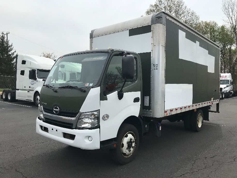 Medium Duty Box Truck-Light and Medium Duty Trucks-Hino-2018-195-Bensalem-PA-204,998\n\t\tmiles-$ 24,250 - Image 3
