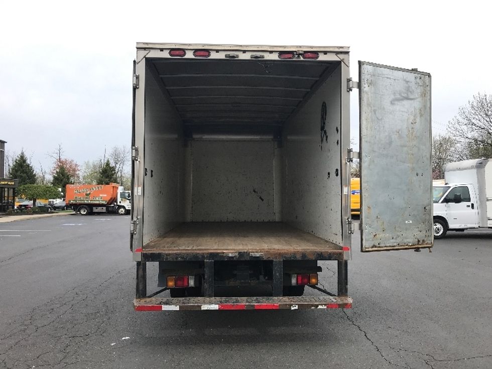 Medium Duty Box Truck-Light and Medium Duty Trucks-Hino-2018-195-Bensalem-PA-204,998\n\t\tmiles-$ 24,250 - Image 8