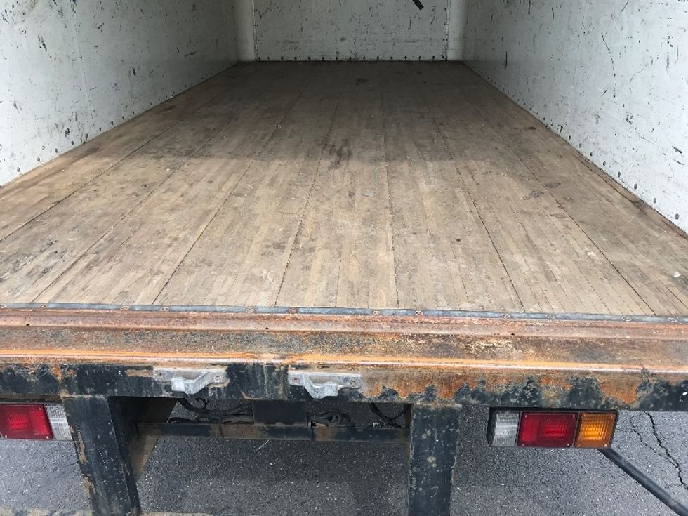 Medium Duty Box Truck-Light and Medium Duty Trucks-Hino-2018-195-Bensalem-PA-204,998\n\t\tmiles-$ 24,250 - Image 9