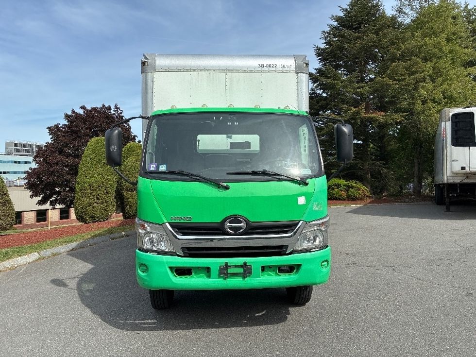 Medium Duty Box Truck-Light and Medium Duty Trucks-Hino-2018-195-Cranbury-NJ-87,757\n\t\tmiles-$ 36,250 - Image 2