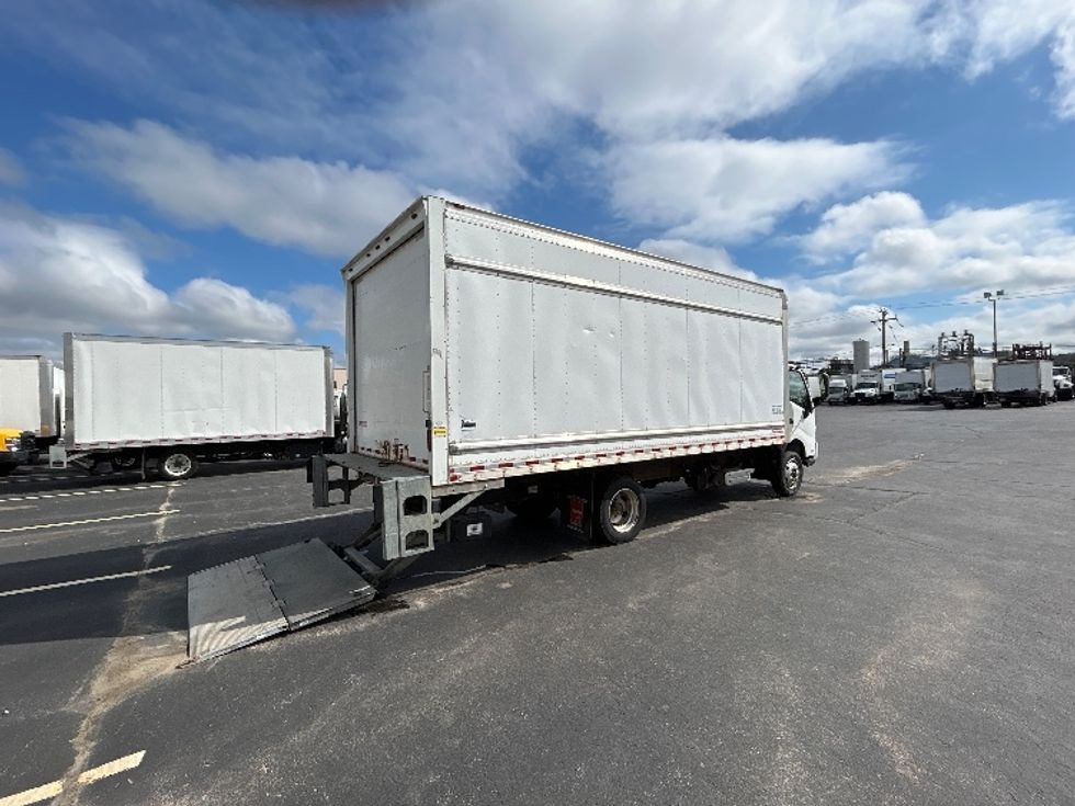 Medium Duty Box Truck-Light and Medium Duty Trucks-Hino-2018-195-Etobicoke-ON-96,916\n\t\tkm-$ 45,000 - Image 13
