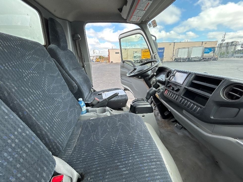 Medium Duty Box Truck-Light and Medium Duty Trucks-Hino-2018-195-Etobicoke-ON-96,916\n\t\tkm-$ 45,000 - Image 22