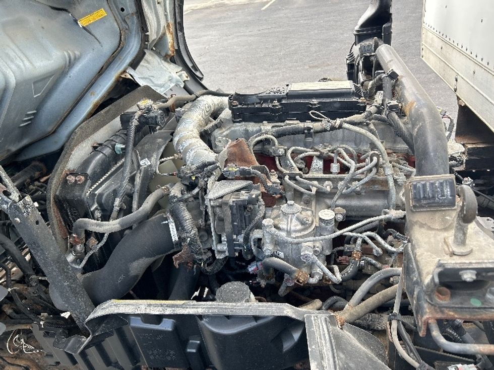 Medium Duty Box Truck-Light and Medium Duty Trucks-Hino-2018-195-Etobicoke-ON-96,916\n\t\tkm-$ 45,000 - Image 24