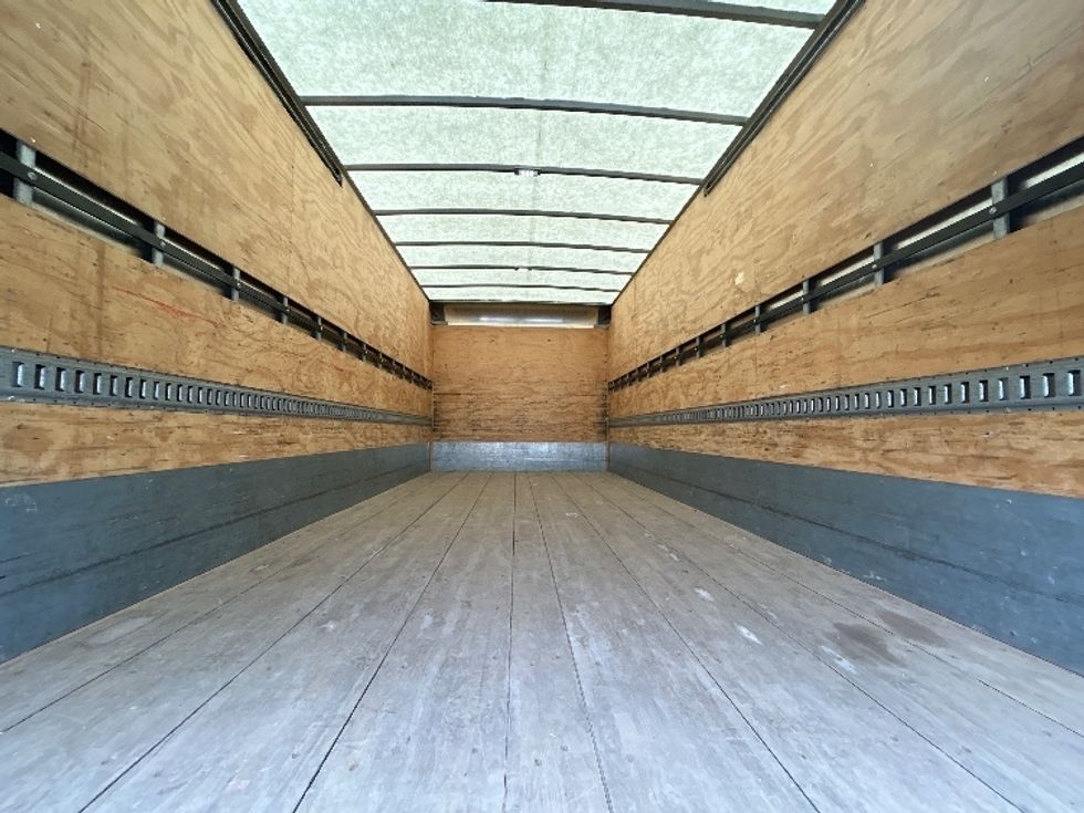 Medium Duty Box Truck-Light and Medium Duty Trucks-Hino-2018-195-Etobicoke-ON-96,916\n\t\tkm-$ 45,000 - Image 8