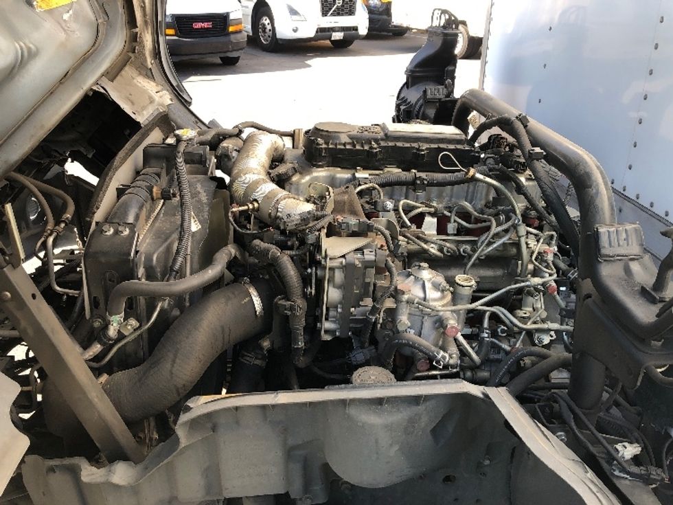 Medium Duty Box Truck-Light and Medium Duty Trucks-Hino-2018-195-Fontana-CA-169,433\n\t\tmiles-$ 32,000 - Image 21