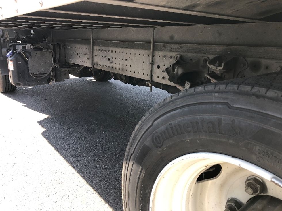 Medium Duty Box Truck-Light and Medium Duty Trucks-Hino-2018-195-Fontana-CA-169,433\n\t\tmiles-$ 32,000 - Image 5