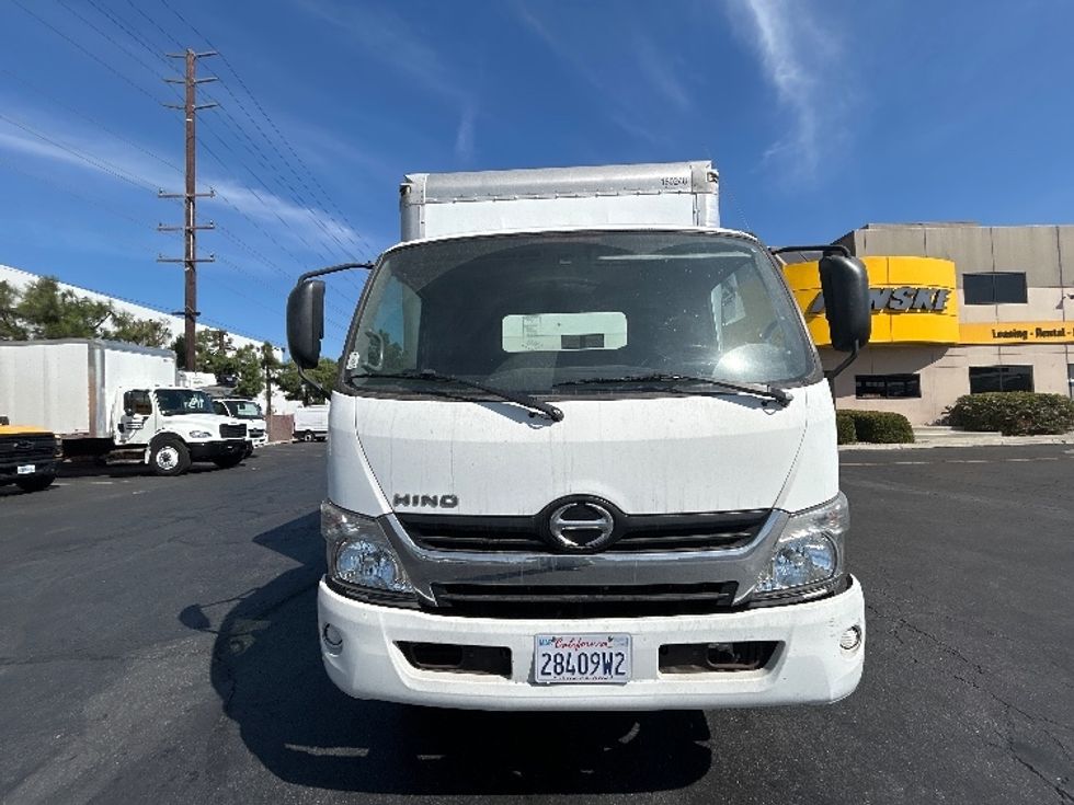 Medium Duty Box Truck-Light and Medium Duty Trucks-Hino-2018-195-Torrance-CA-75,218\n\t\tmiles-$ 43,000 - Image 2