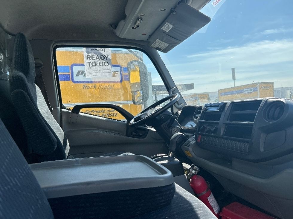 Medium Duty Box Truck-Light and Medium Duty Trucks-Hino-2018-195-Torrance-CA-75,218\n\t\tmiles-$ 43,000 - Image 22