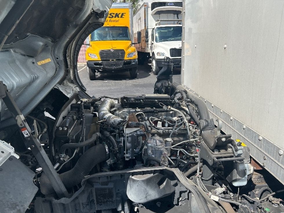 Medium Duty Box Truck-Light and Medium Duty Trucks-Hino-2018-195-Torrance-CA-75,218\n\t\tmiles-$ 43,000 - Image 24