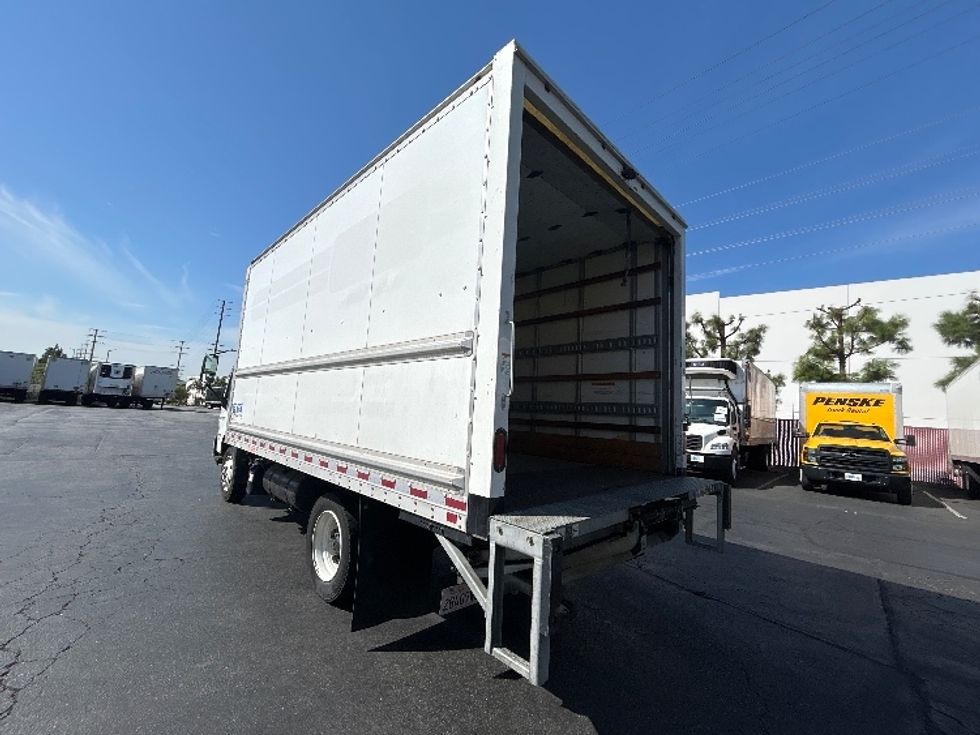 Medium Duty Box Truck-Light and Medium Duty Trucks-Hino-2018-195-Torrance-CA-75,218\n\t\tmiles-$ 43,000 - Image 6