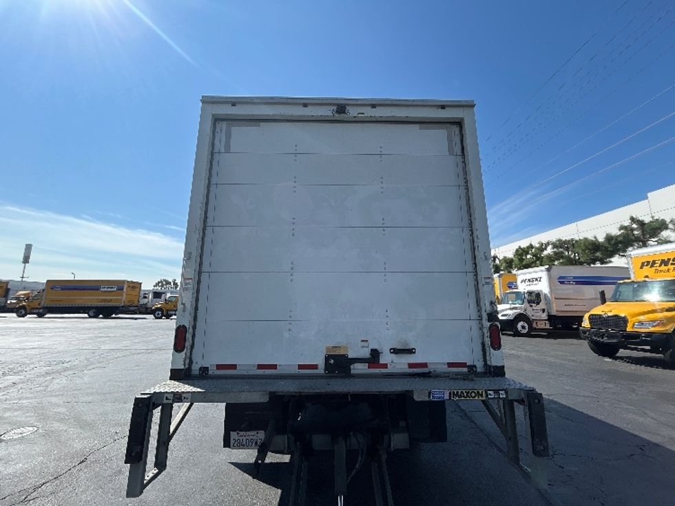 Medium Duty Box Truck-Light and Medium Duty Trucks-Hino-2018-195-Torrance-CA-75,218\n\t\tmiles-$ 43,000 - Image 7