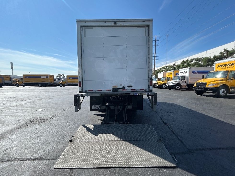 Medium Duty Box Truck-Light and Medium Duty Trucks-Hino-2018-195-Torrance-CA-75,218\n\t\tmiles-$ 43,000 - Image 9