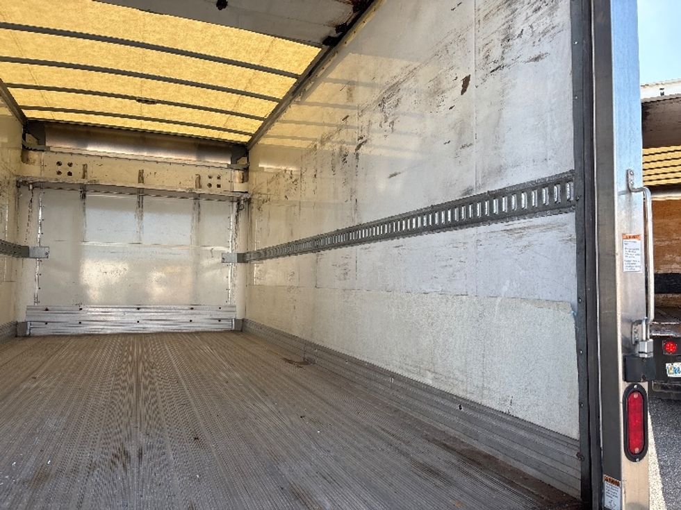 Medium Duty Box Truck-Light and Medium Duty Trucks-Hino-2018-195-West Babylon-NY-133,765\n\t\tmiles-$ 34,750 - Image 12