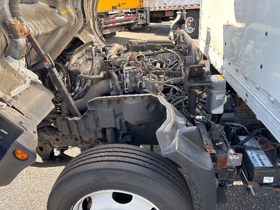 Medium Duty Box Truck-Light and Medium Duty Trucks-Hino-2018-195-West Babylon-NY-133,765\n\t\tmiles-$ 34,750 - Image 24