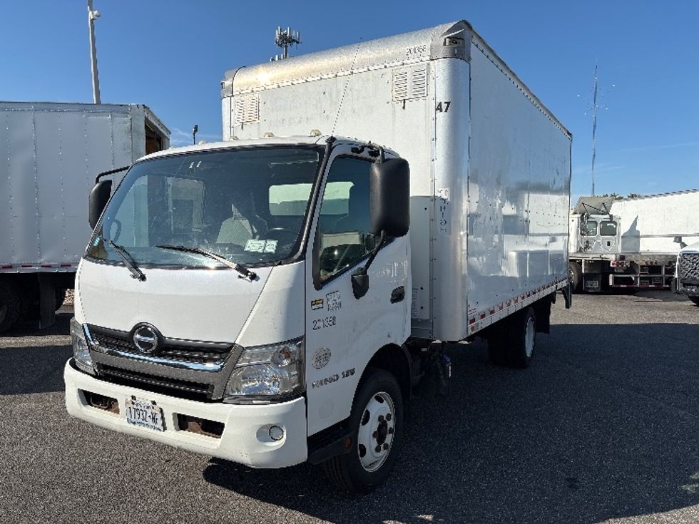 Medium Duty Box Truck-Light and Medium Duty Trucks-Hino-2018-195-West Babylon-NY-133,765\n\t\tmiles-$ 34,750 - Image 3