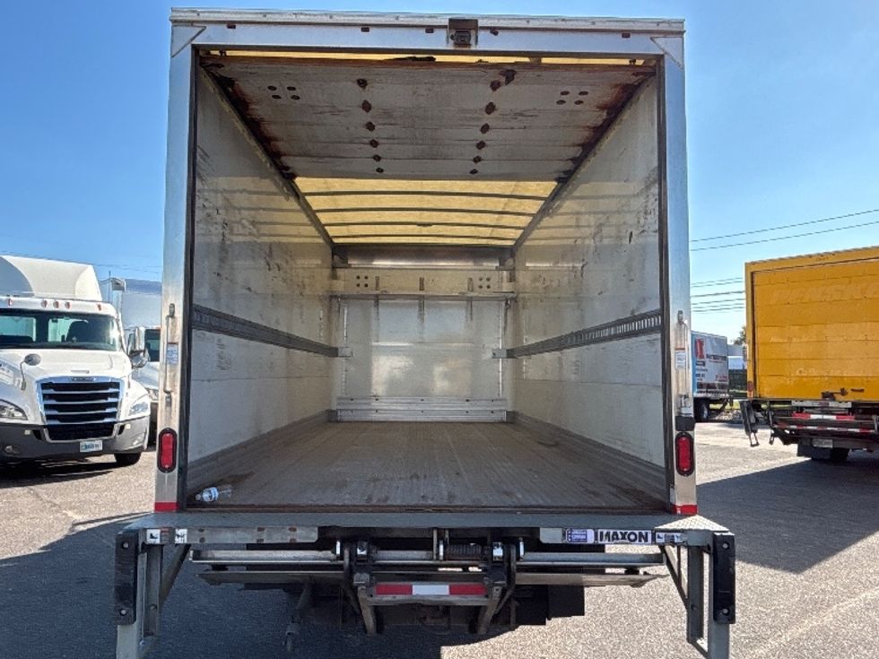 Medium Duty Box Truck-Light and Medium Duty Trucks-Hino-2018-195-West Babylon-NY-133,765\n\t\tmiles-$ 34,750 - Image 8