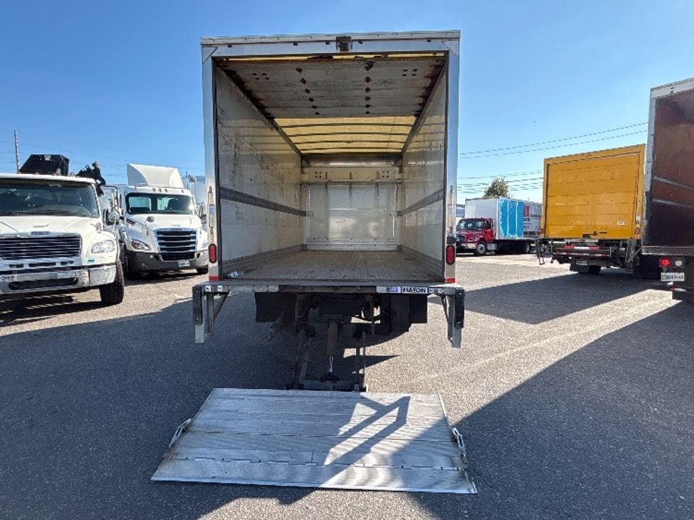 Medium Duty Box Truck-Light and Medium Duty Trucks-Hino-2018-195-West Babylon-NY-133,765\n\t\tmiles-$ 34,750 - Image 9