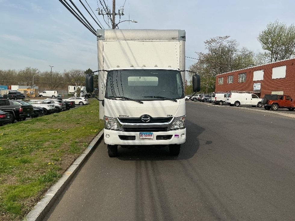 Medium Duty Box Truck-Light and Medium Duty Trucks-Hino-2018-195-Westfield-MA-146,234\n\t\tmiles-$ 38,250 - Image 2