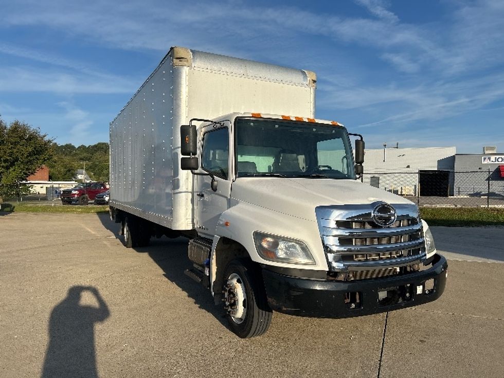 Medium Duty Box Truck-Light and Medium Duty Trucks-Hino-2018-258LP-Parkersburg-WV-105,560\n\t\tmiles-$ 55,000 - Image 1