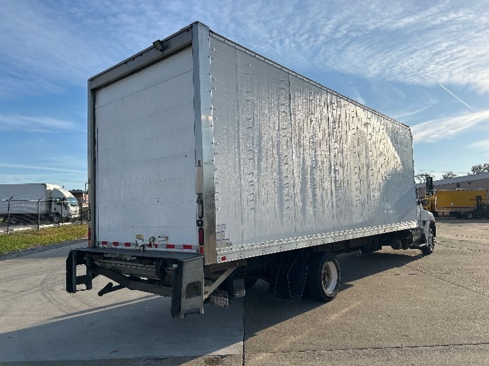 Medium Duty Box Truck-Light and Medium Duty Trucks-Hino-2018-258LP-Parkersburg-WV-105,560\n\t\tmiles-$ 55,000 - Image 13