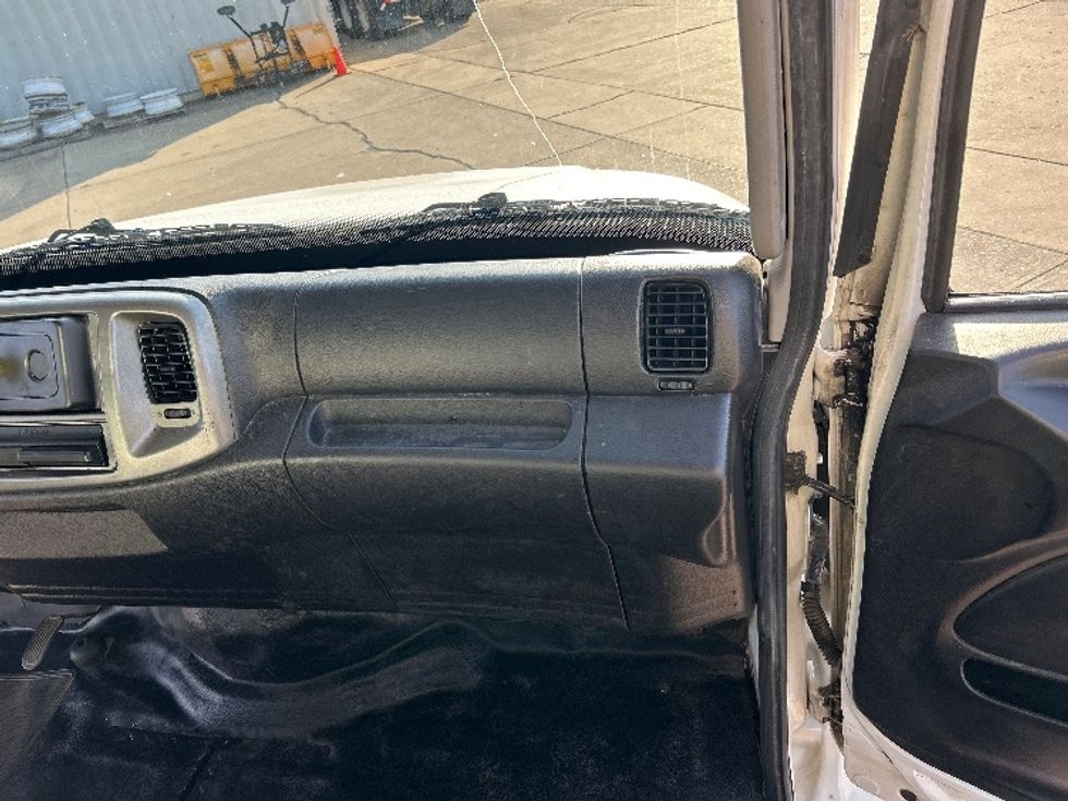 Medium Duty Box Truck-Light and Medium Duty Trucks-Hino-2018-258LP-Parkersburg-WV-105,560\n\t\tmiles-$ 55,000 - Image 20