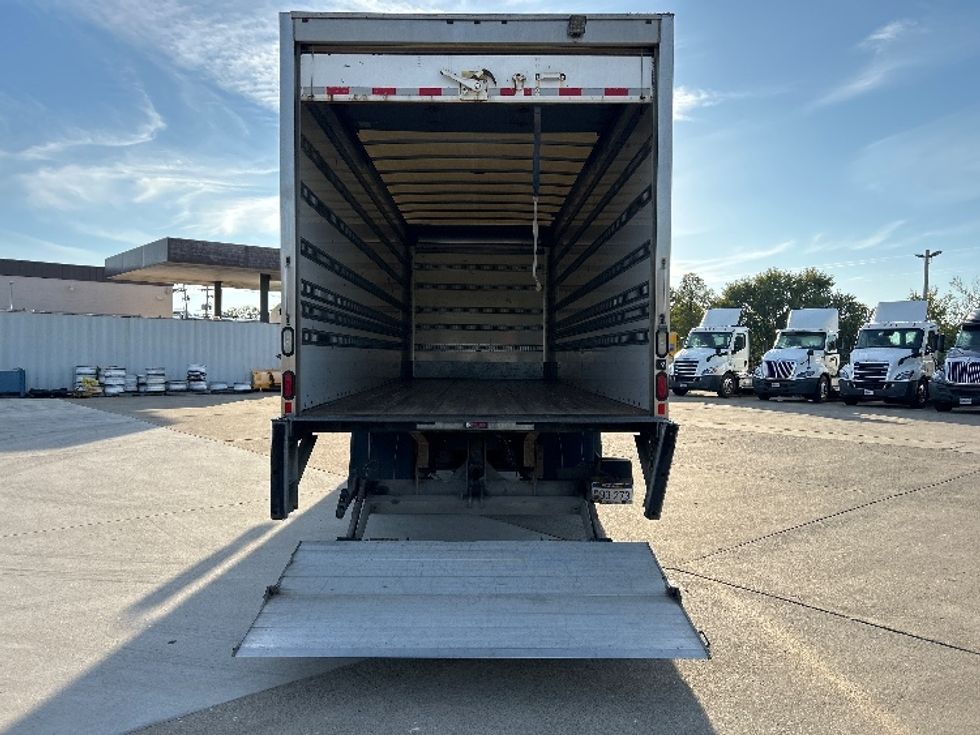 Medium Duty Box Truck-Light and Medium Duty Trucks-Hino-2018-258LP-Parkersburg-WV-105,560\n\t\tmiles-$ 55,000 - Image 9