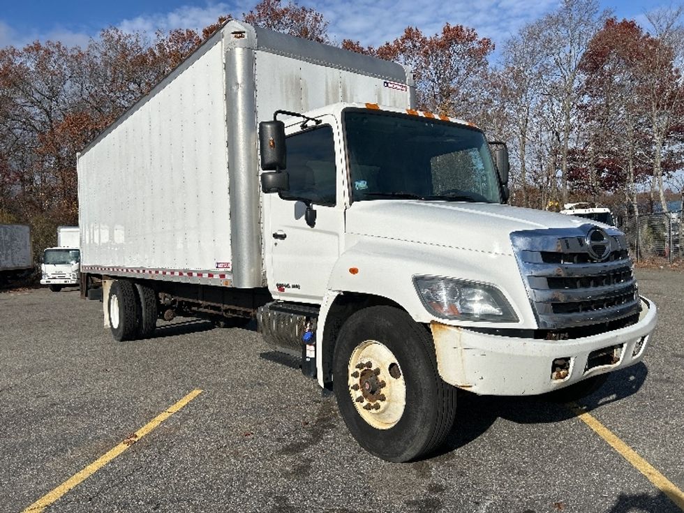 Medium Duty Box Truck-Light and Medium Duty Trucks-Hino-2018-268-Austin-TX-161,500\n\t\tmiles-$ 46,000 - Image 1