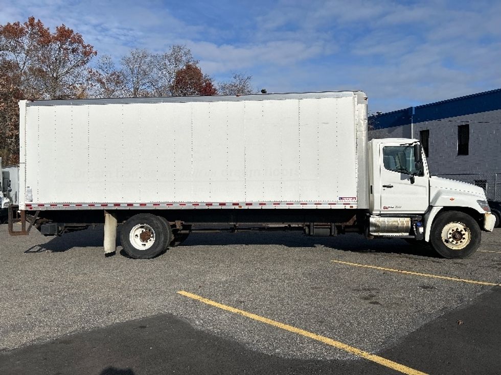 Medium Duty Box Truck-Light and Medium Duty Trucks-Hino-2018-268-Austin-TX-161,500\n\t\tmiles-$ 46,000 - Image 15