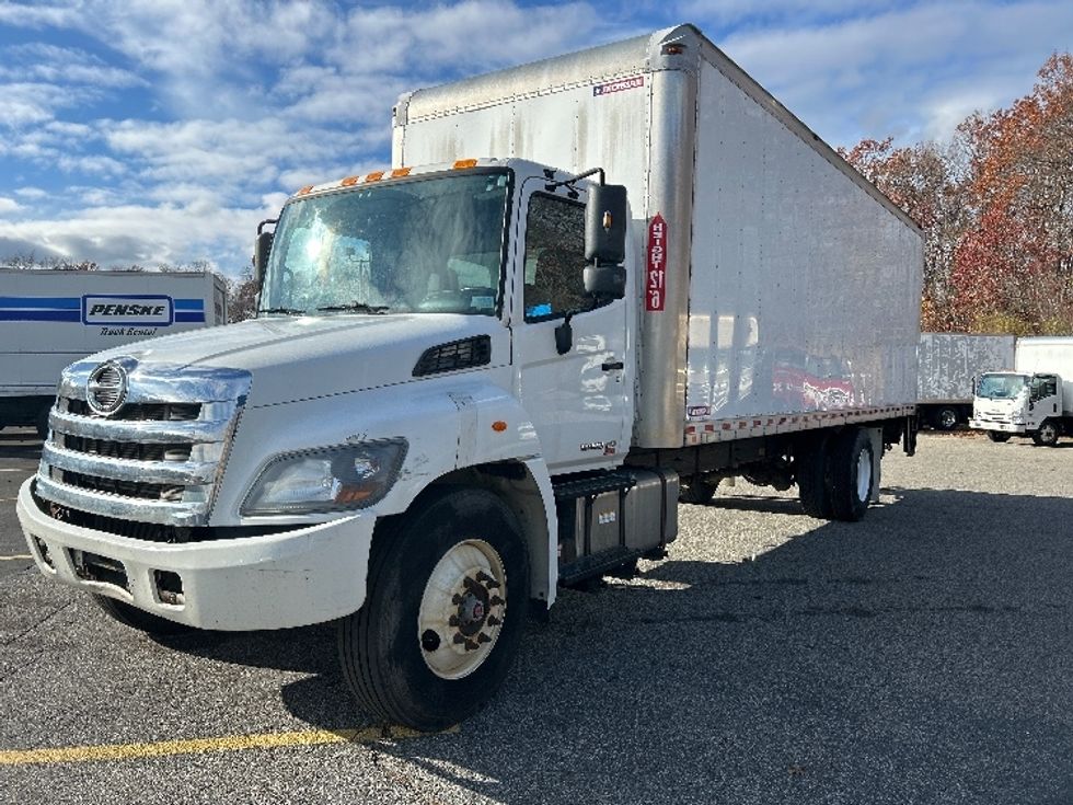 2018 Hino Conventional Type Truck photo 3