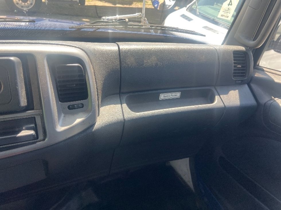 Medium Duty Box Truck-Light and Medium Duty Trucks-Hino-2018-268-Baltimore-MD-290,860\n\t\tmiles-$ 32,500 - Image 15