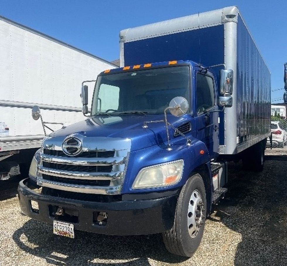 Medium Duty Box Truck-Light and Medium Duty Trucks-Hino-2018-268-Baltimore-MD-290,860\n\t\tmiles-$ 32,500 - Image 2