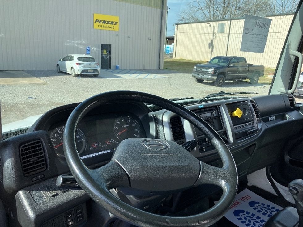 Medium Duty Box Truck-Light and Medium Duty Trucks-Hino-2018-268-Birmingham-AL-39,881\n\t\tmiles-$ 59,250 - Image 17