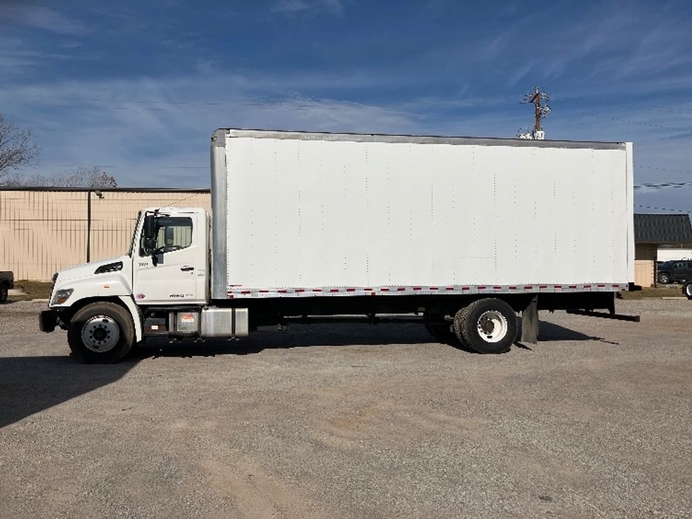 Medium Duty Box Truck-Light and Medium Duty Trucks-Hino-2018-268-Birmingham-AL-39,881\n\t\tmiles-$ 59,250 - Image 4