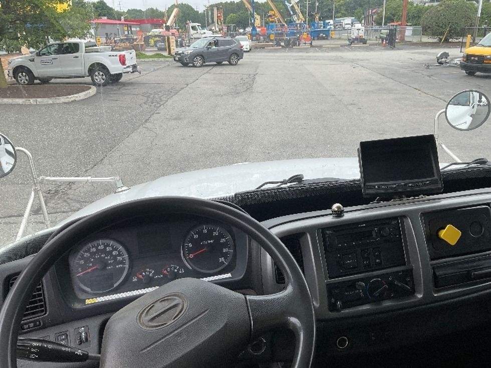 Medium Duty Box Truck-Light and Medium Duty Trucks-Hino-2018-268-Chicopee-MA-174,799\n\t\tmiles-$ 41,500 - Image 18