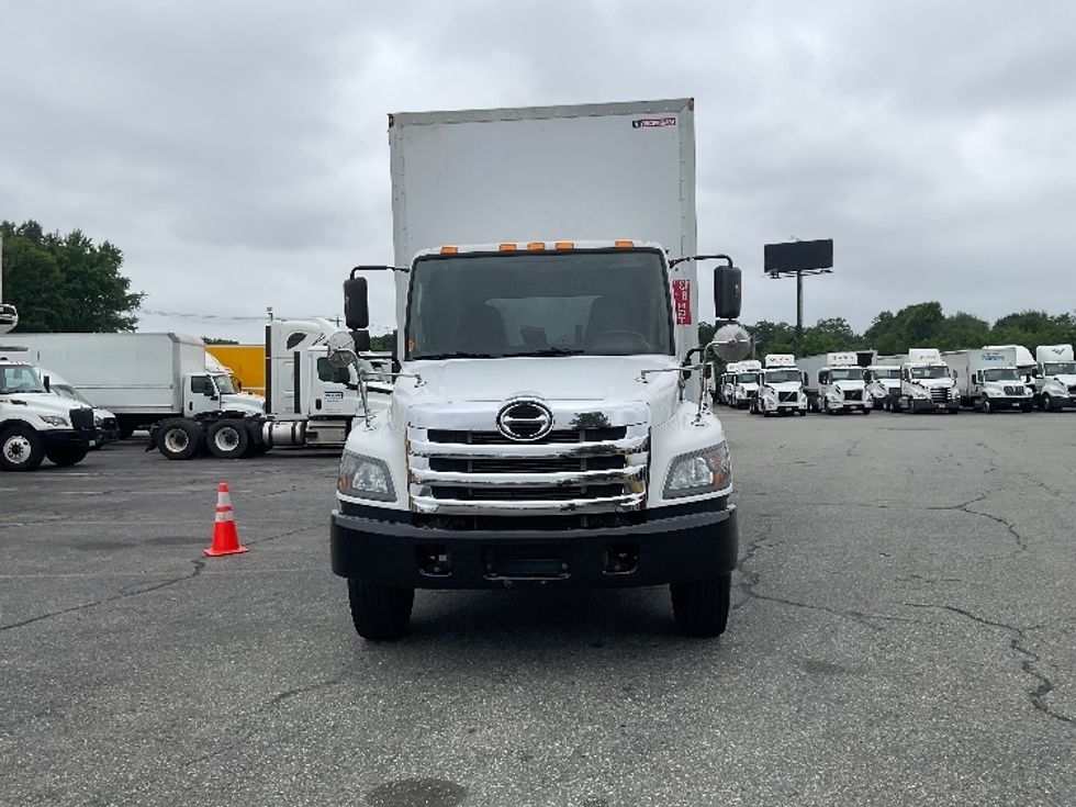 Medium Duty Box Truck-Light and Medium Duty Trucks-Hino-2018-268-Chicopee-MA-174,799\n\t\tmiles-$ 41,500 - Image 2